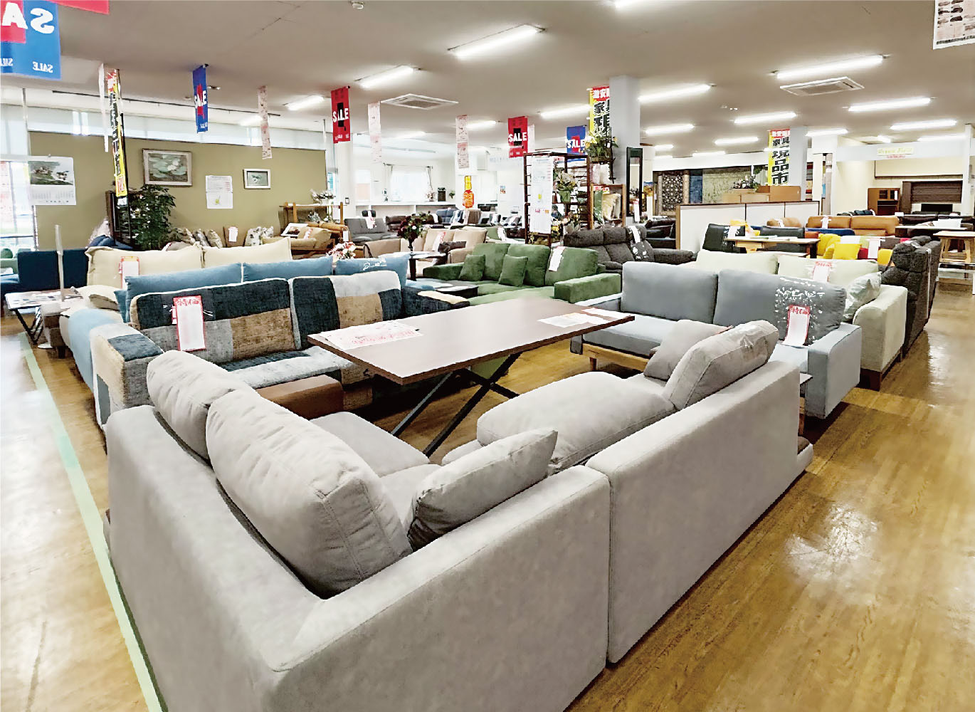 発見と相談ができる
「家具の専門店」